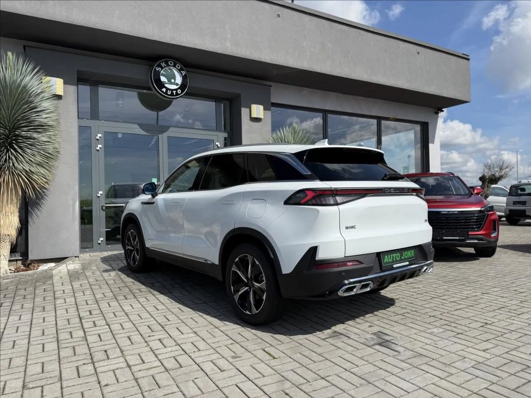 BAIC X75 1,5 T 138kW AUT PANORAMA LED - 8