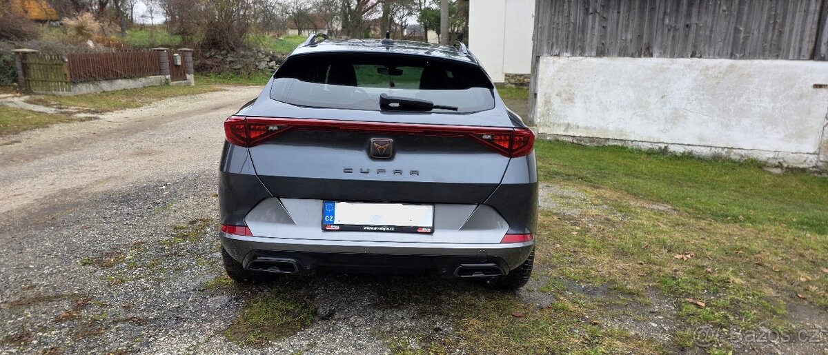 Cupra Formentor 1.5 TSI,DSG,360°kamera - 8