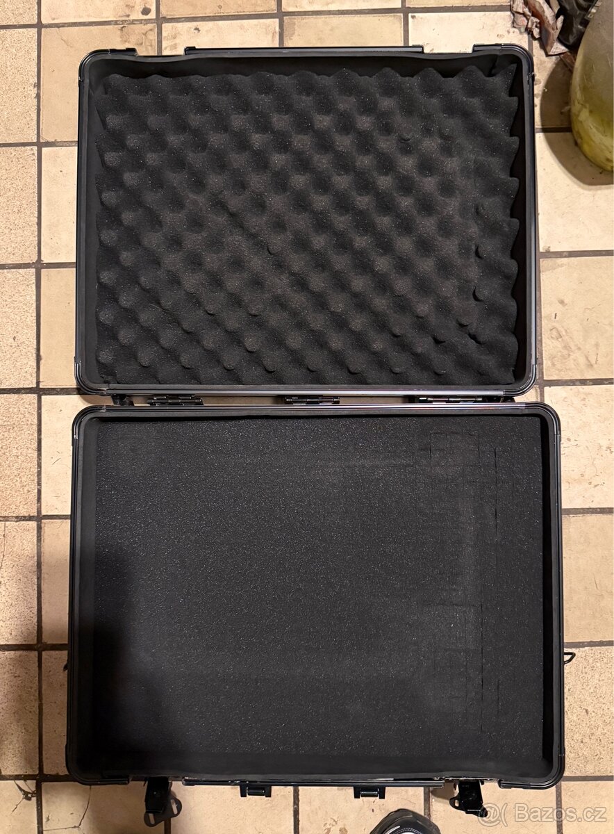 Kufr Magma na CDJ 3000 - 8