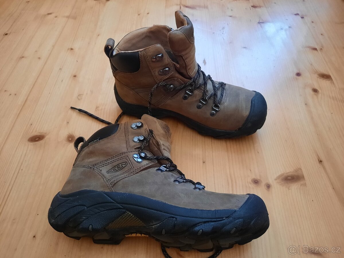 TURISTICKÉ BOTY KEEN VEL. 41 - 8