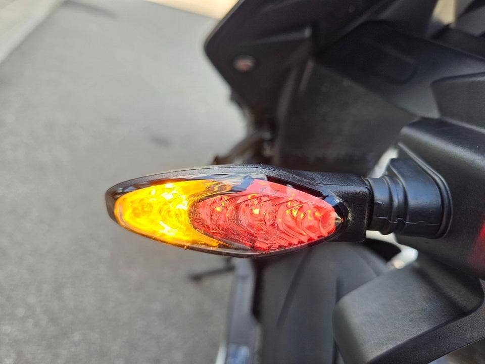 Aprilia Tuono V4 Factory E5+ (2025) – Stav nové, DPH, ČR pův - 8