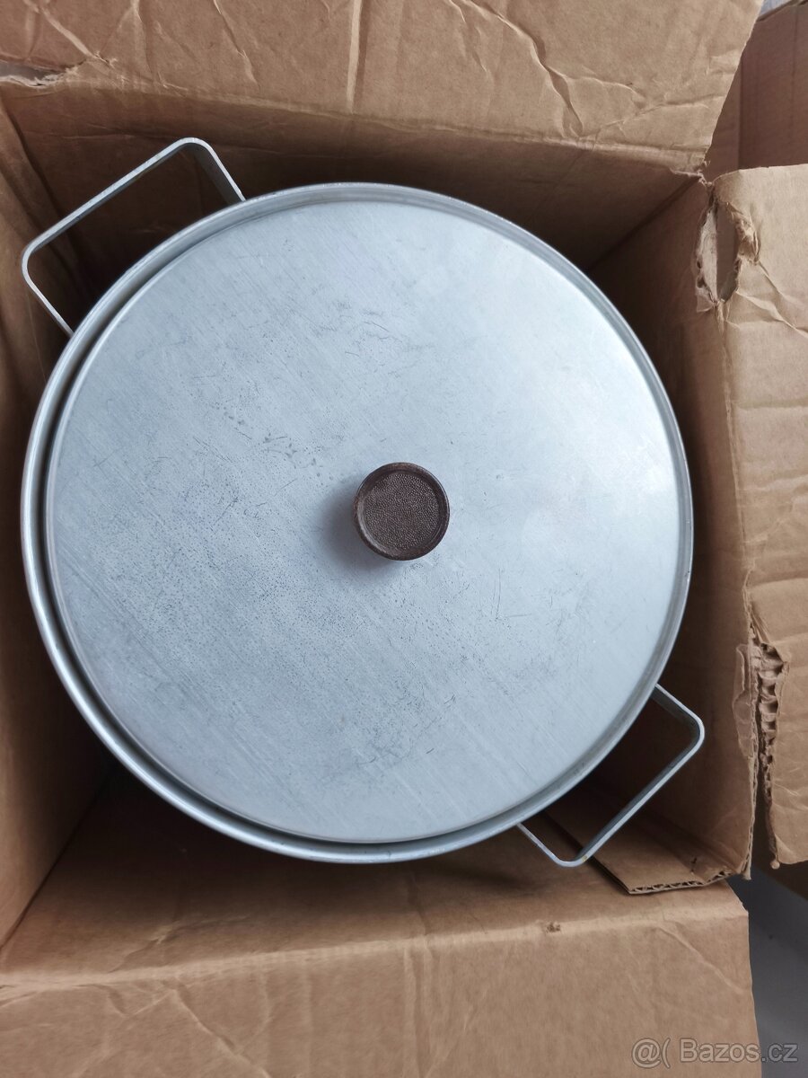 Prodám napařovací odšťavňovací hrnec - 8