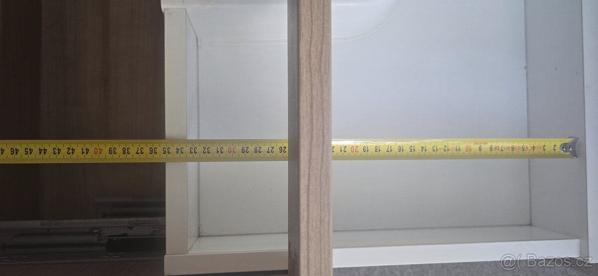 Umyvadlová skříňka - 8