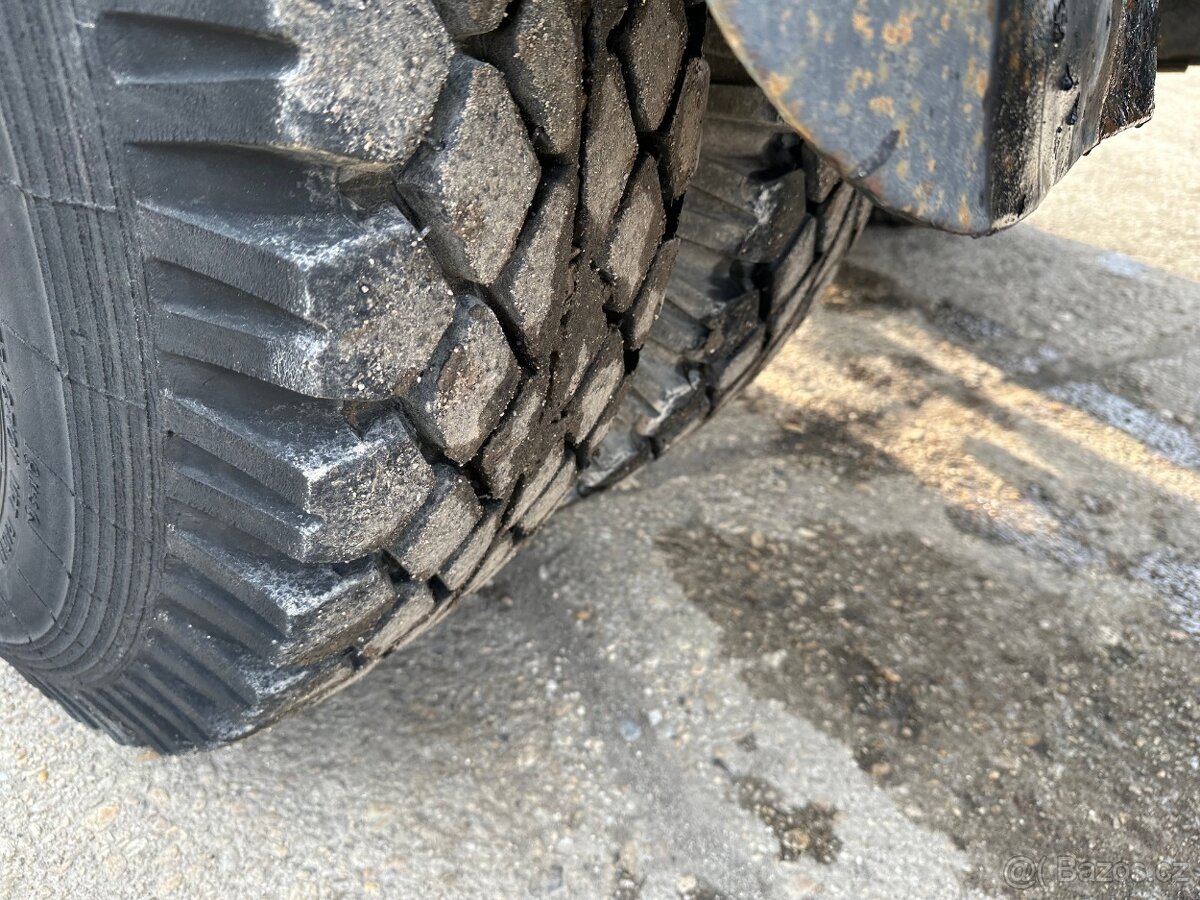 LIAZ 1990 VIN 132 - 8