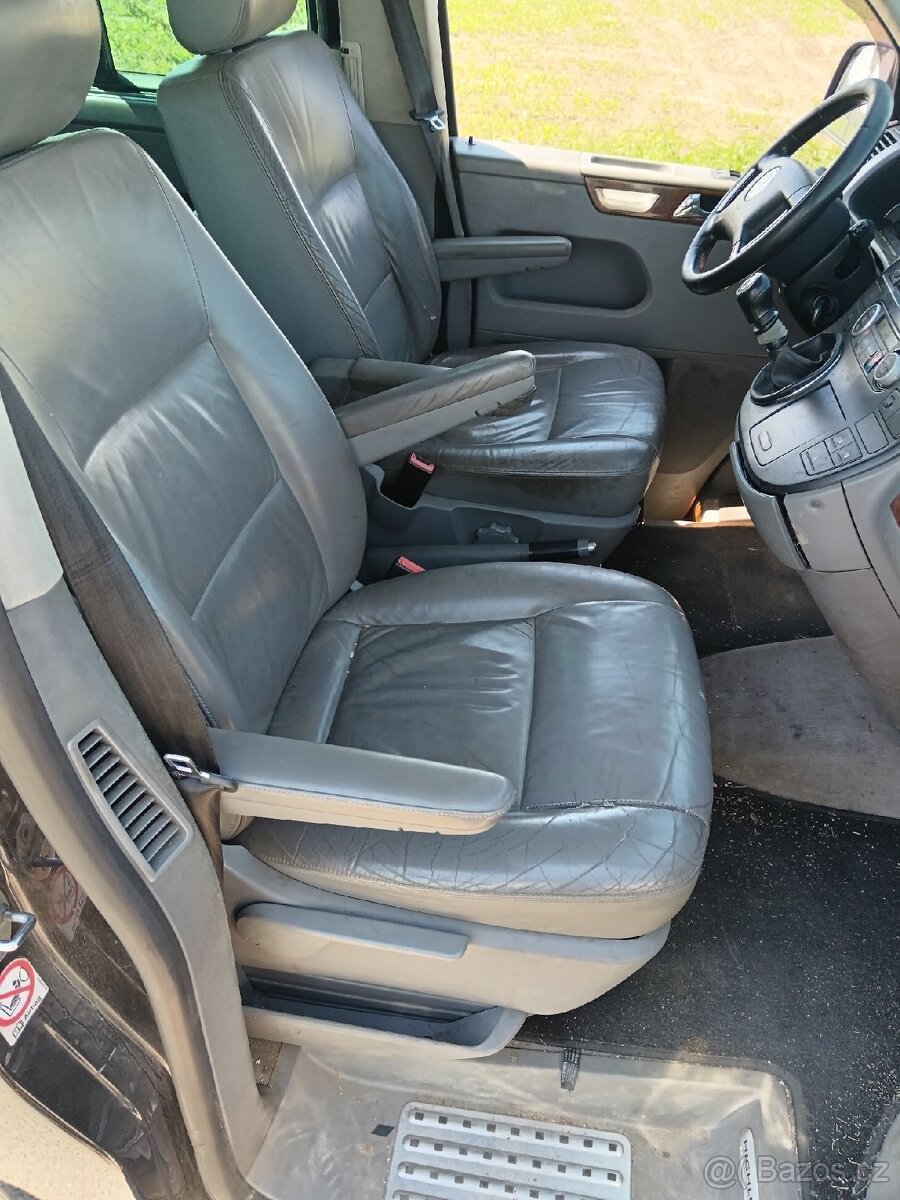 Rozprodám multivan t5 na ND 2.5 tdi - 8