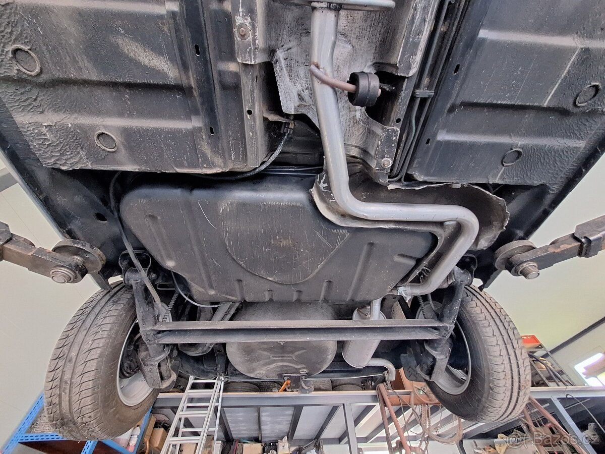 Ford Escort 1.4i - 8