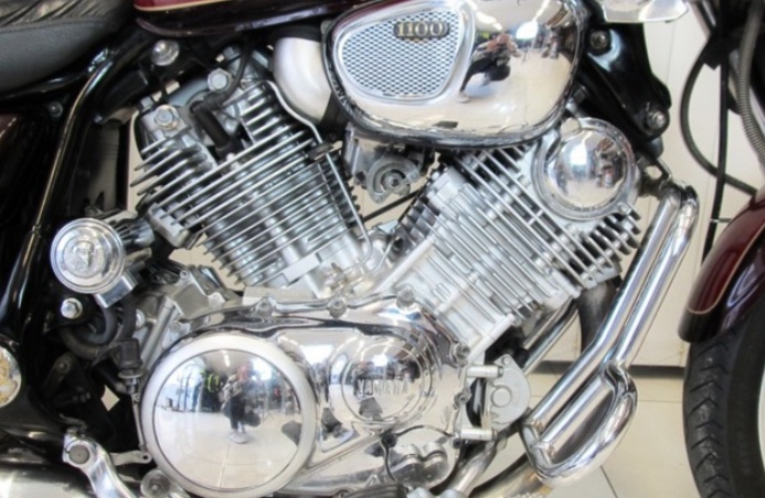 YAMAHA VIRAGO XV 1100 - 8