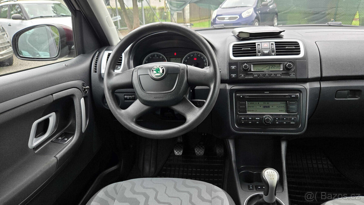 ŠKODA ROOMSTER STYLE PLUS EDITION 1.4 16V - 8