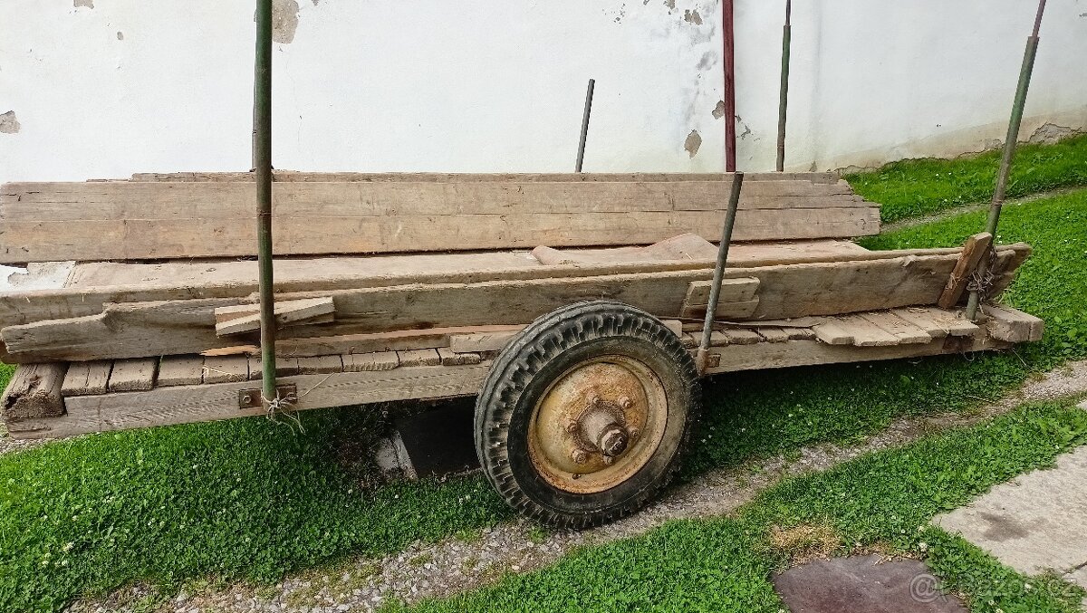 Traktor RS 09 - 8