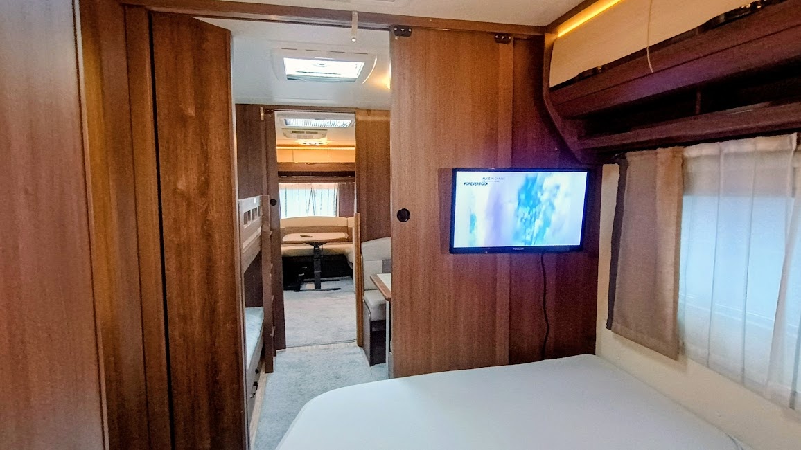 Hobby 720UKFE, solár, KLIMA, markýza, palandy, předstan - 8