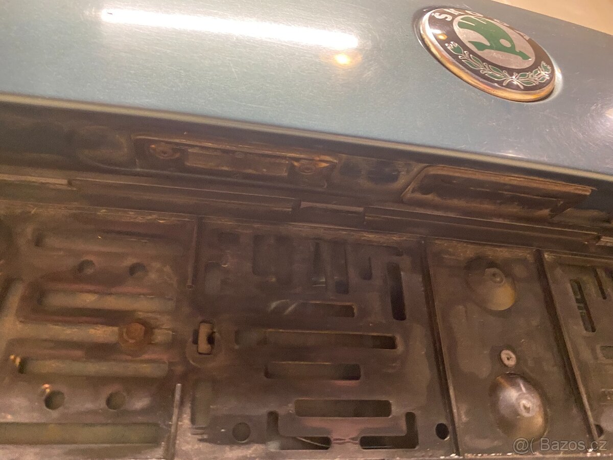 ŠKODA OCTAVIA 2 2004-2013 - VÍKO KUFU 9598 KOMPLETNÍ - 8