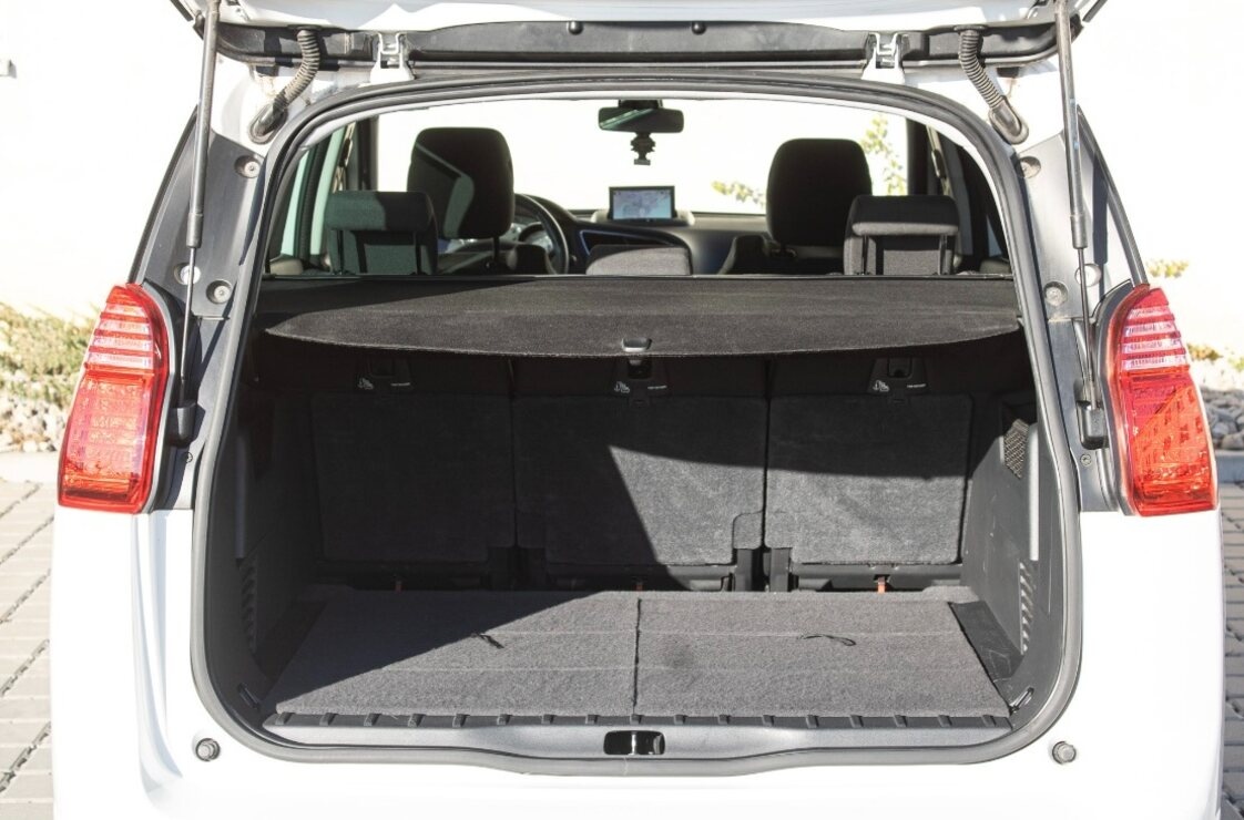 Peugeot 5008 2.0 HDi 110 kW - 8