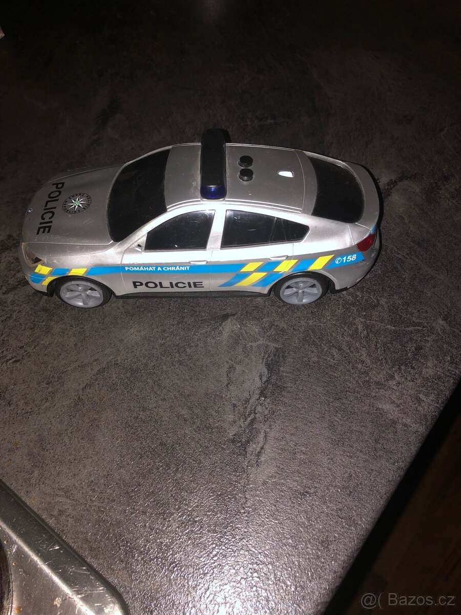 2x Auto - vydávající střelbu,zvuky,blikající - 8