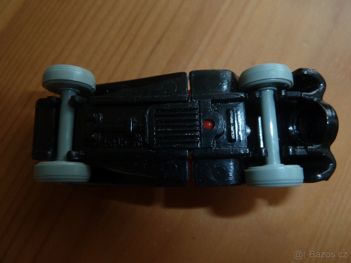 Retro hračky: autíčka Igra, mini motorka, benzinka - 8