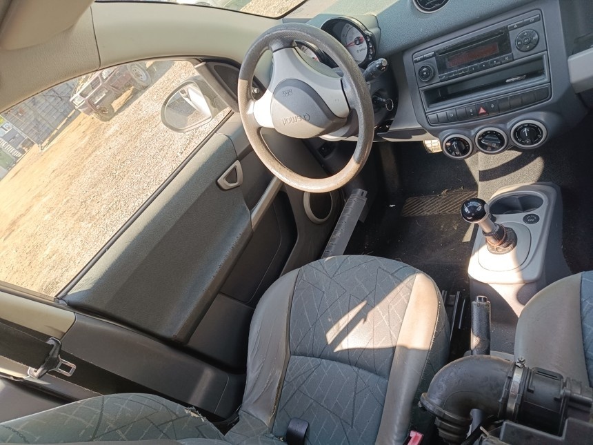 ND z Smart ForFour 1493.cm3 50.kw nafta r.v. 2004 (K19) - 8