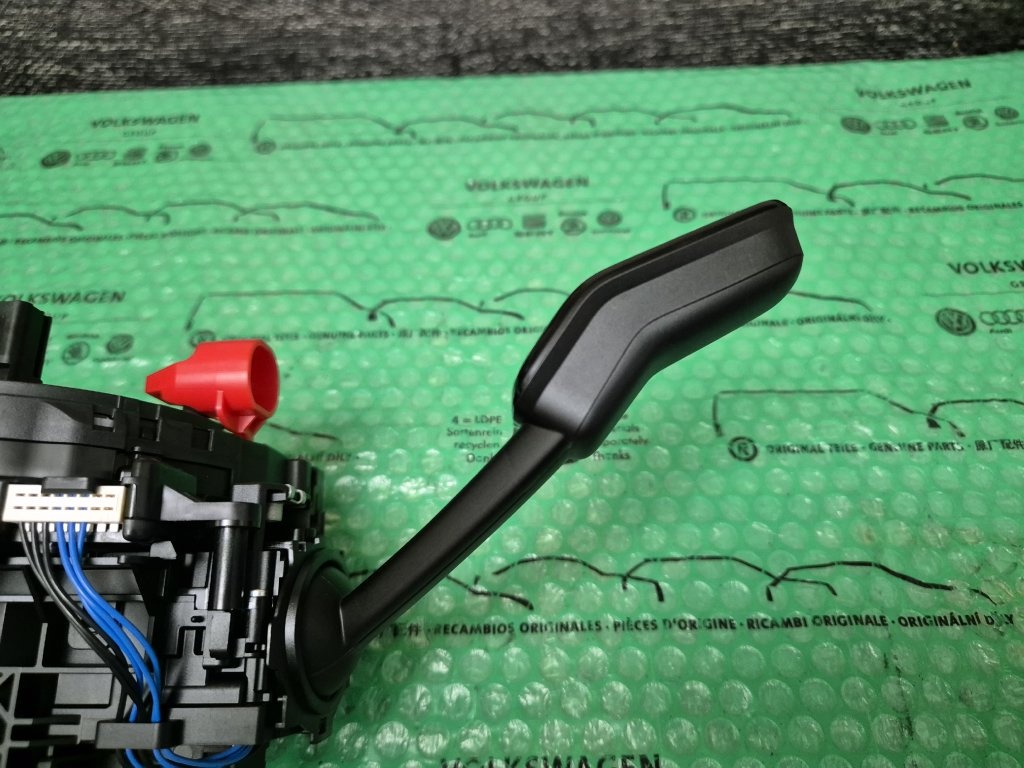 Škoda Octavia III, VW Golf VII, Seat Leon přepínač kombinov - 8