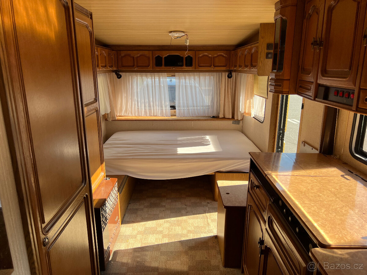 Karavan Burstner CLub-dvounáprava - 8