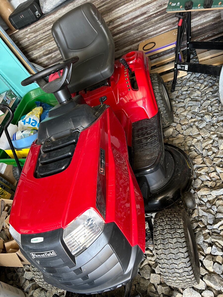 ZAHRADNÍ TRAKTOR MTF 1438 M- SD - 8