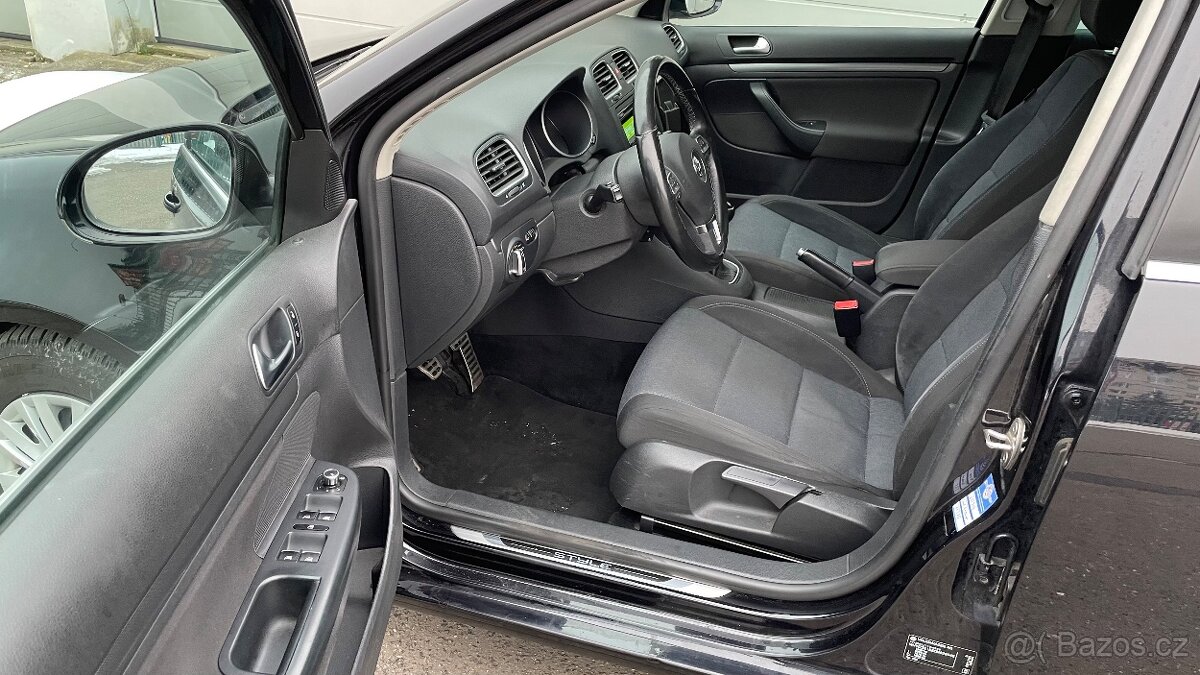 VW GOLF VI 1.6TDi STYLE CLIMATRONIC - 8