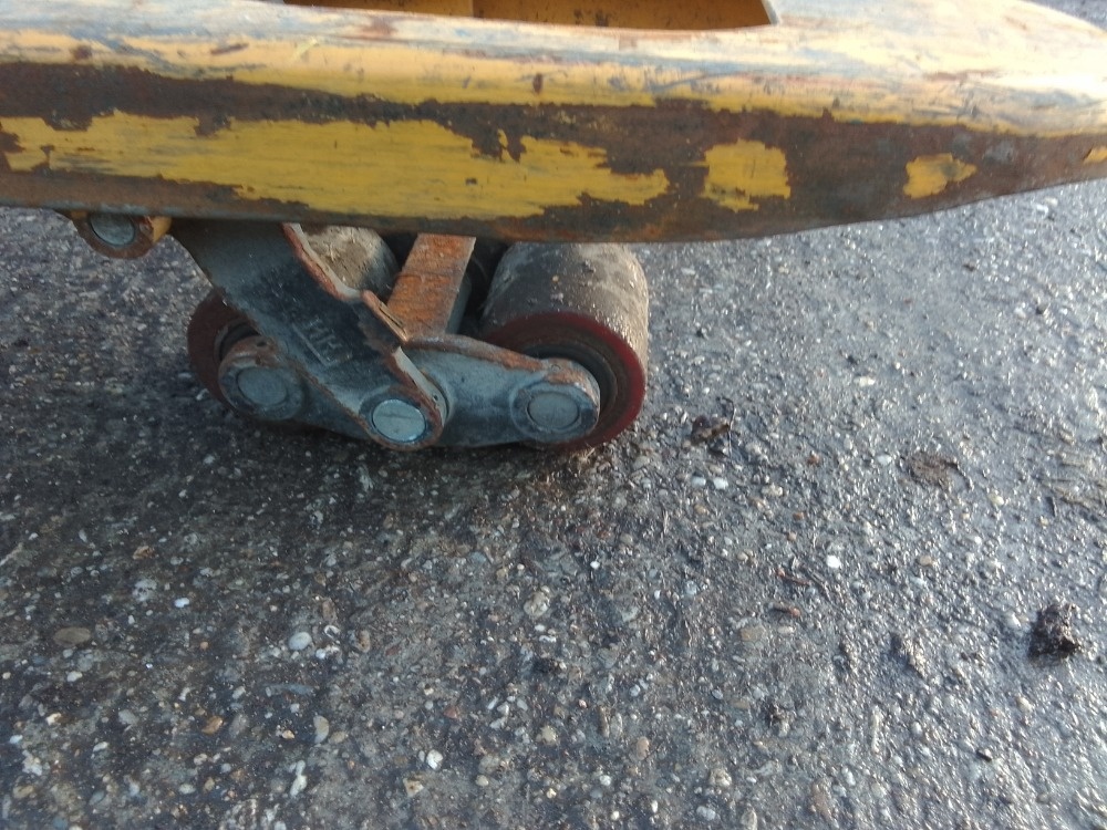 Paletový vozík 4 - 8