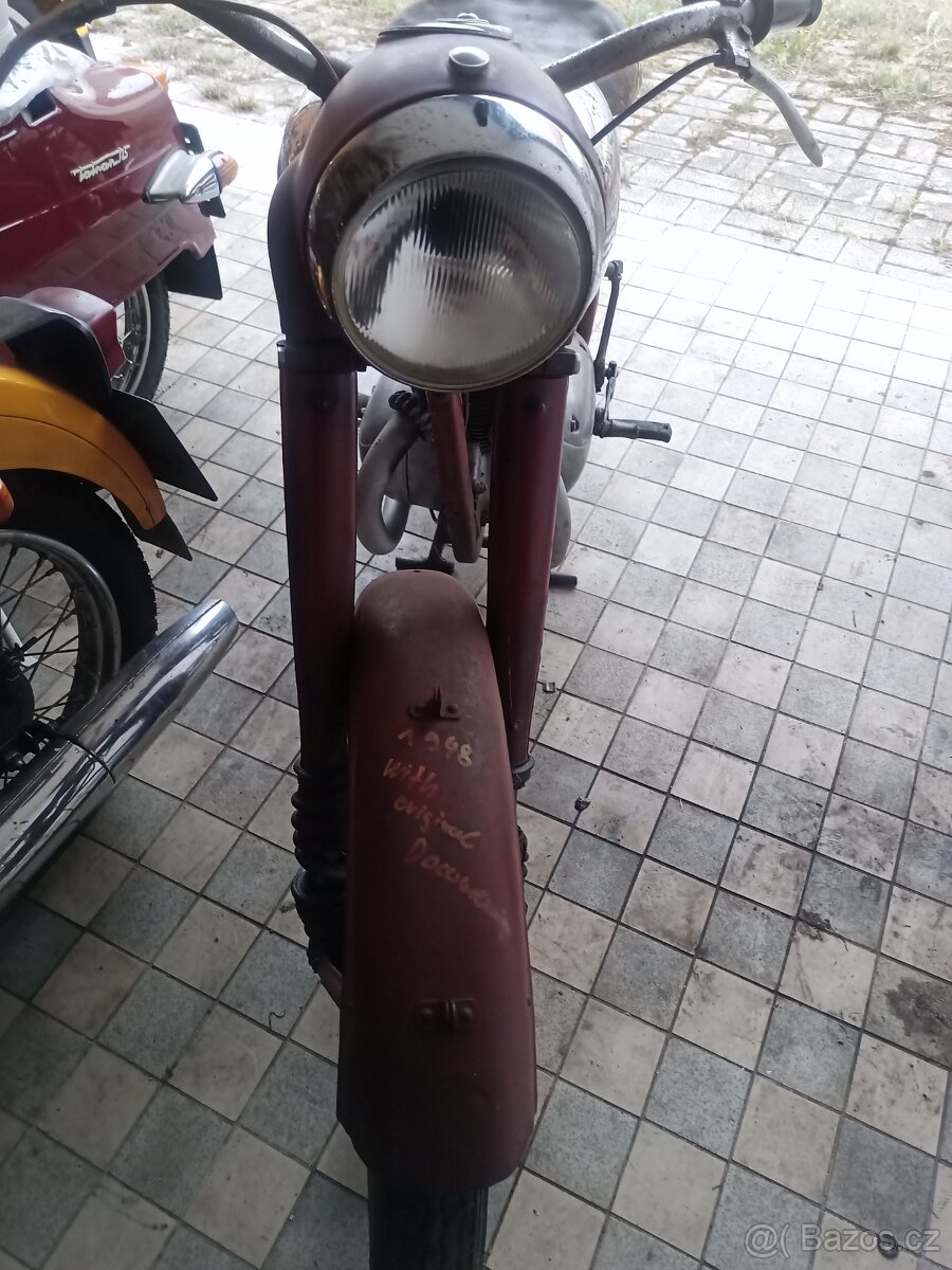 Jawa Pérák r,v. 1948 - 8