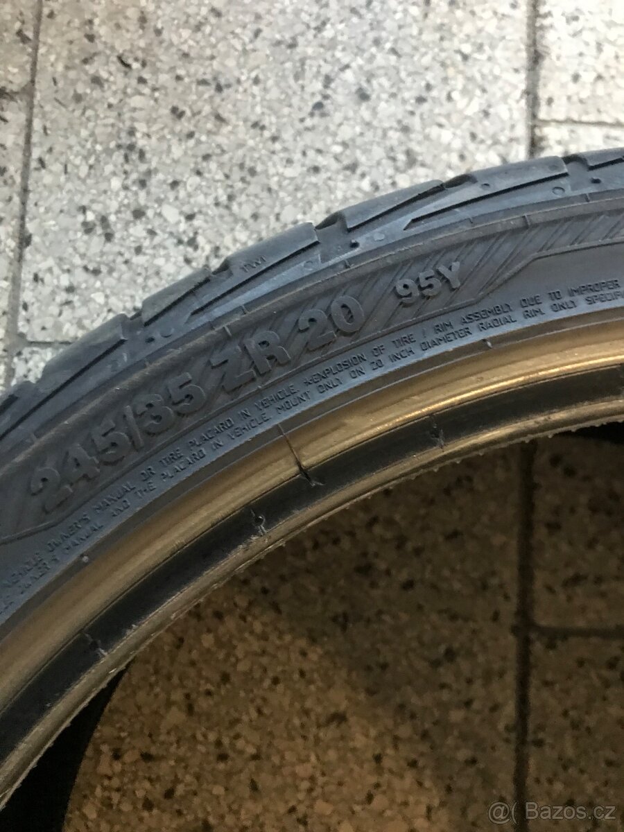 245/35/20 sada letních pneu prodám - 8