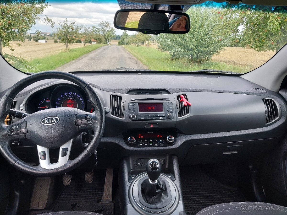Kia Sportage III 2.0 CRDI - 8