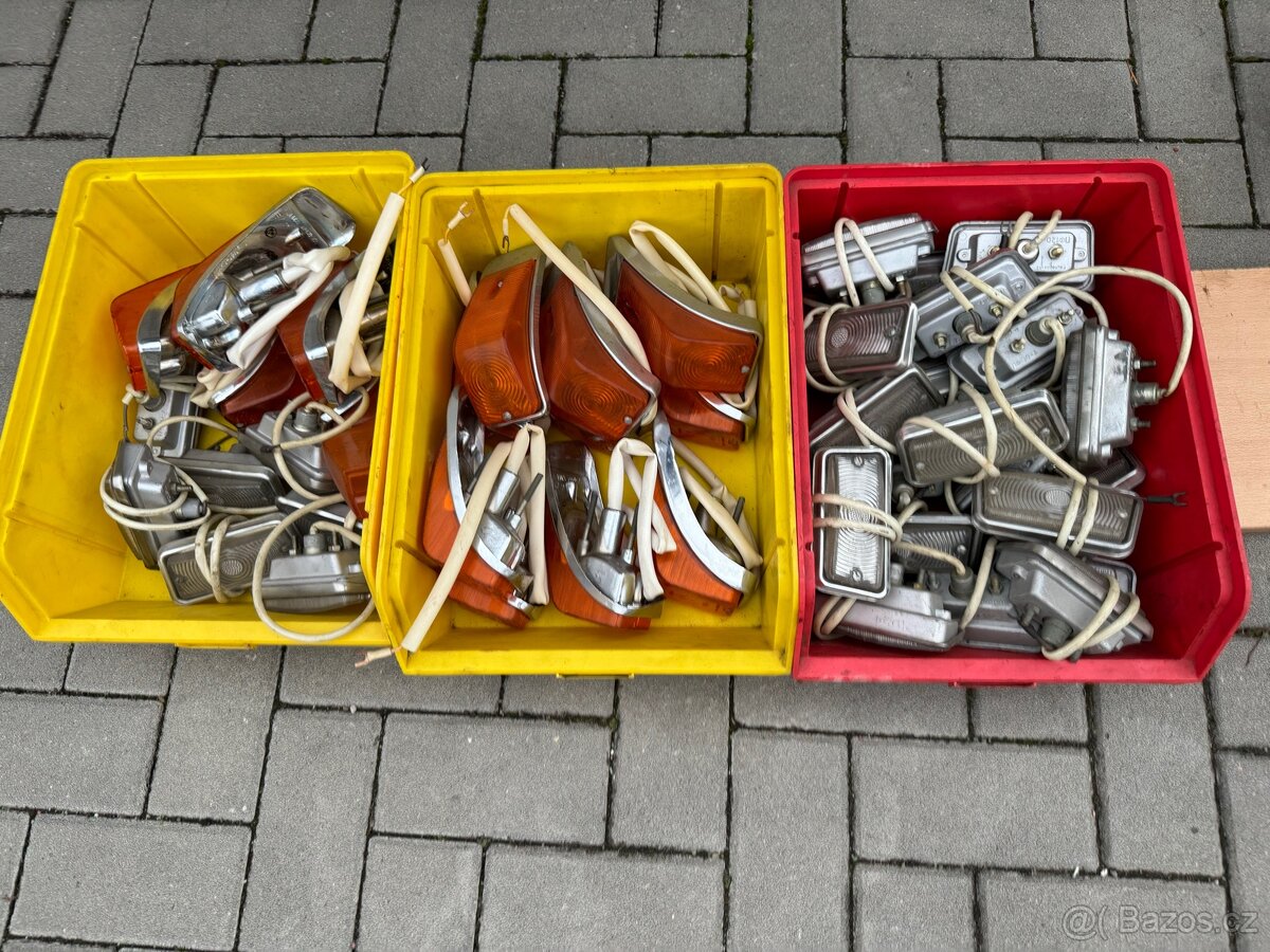 Volha Gaz 24,2410, přední blinkry original nove - 8