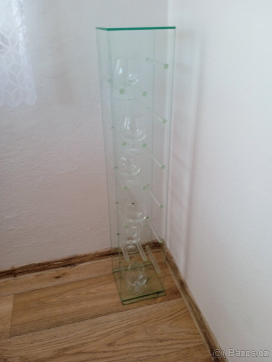 Skleněná vytrínka - 8