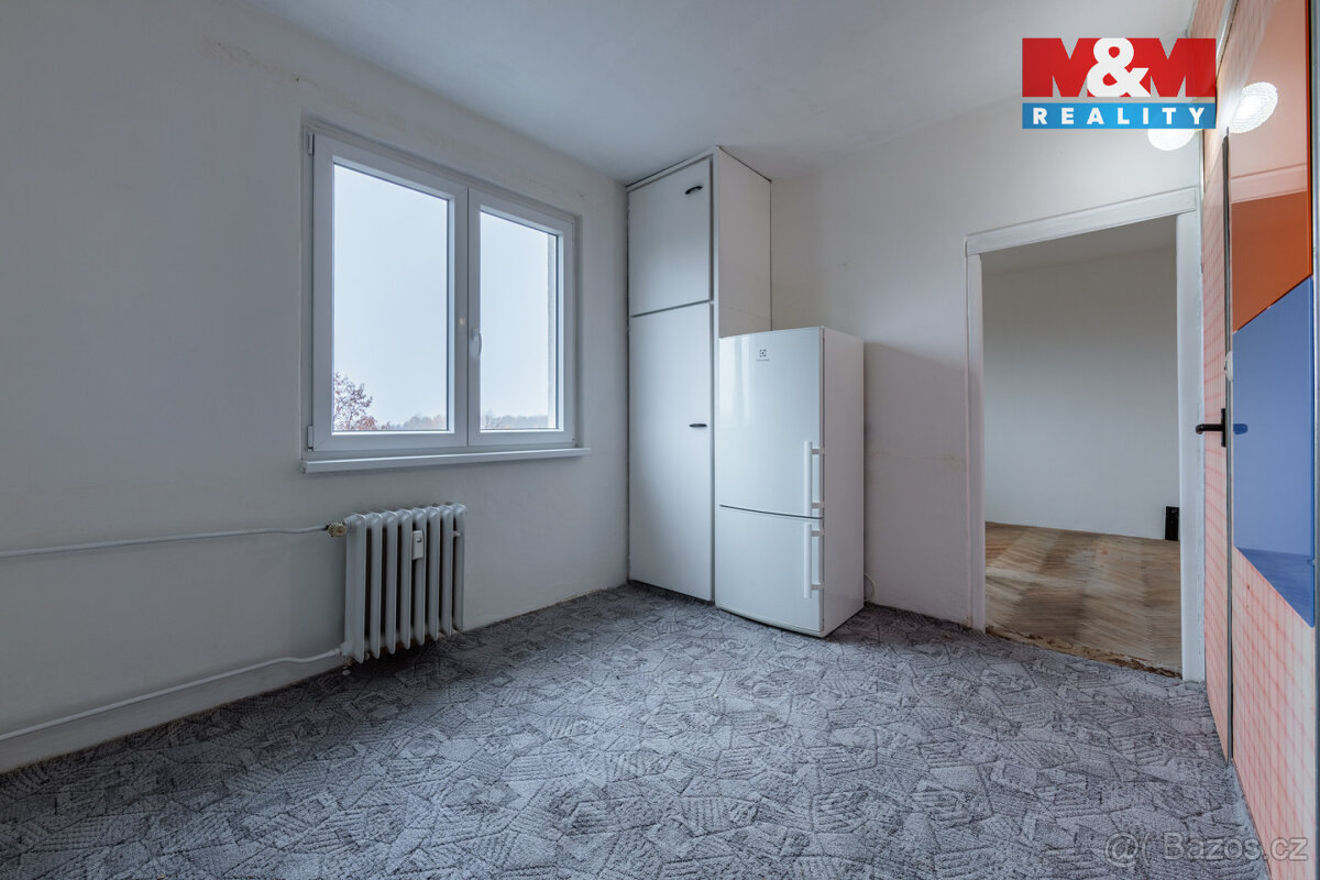 Prodej bytu 3+1, 58 m², Nová Role, ul. Chodovská - 8