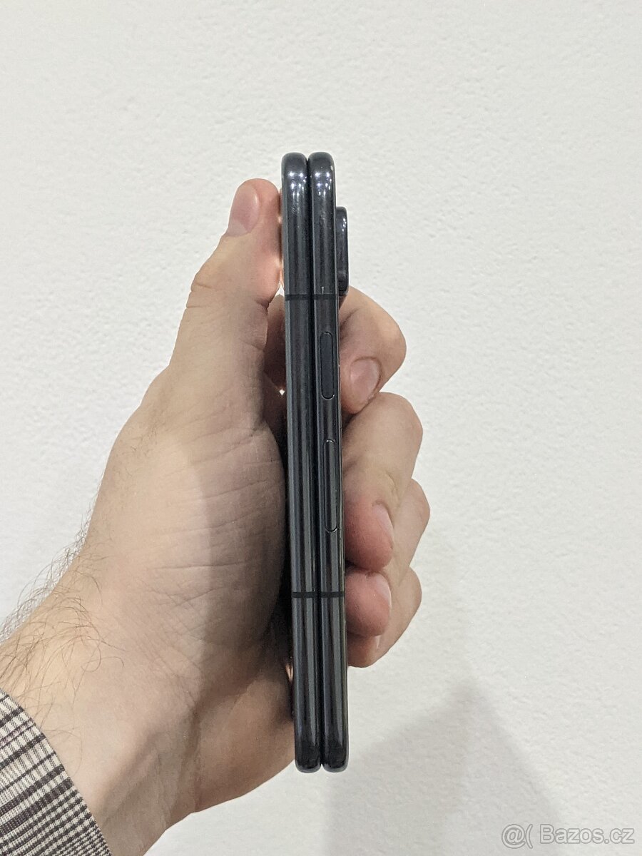 Google Pixel Fold 12/256 - 8