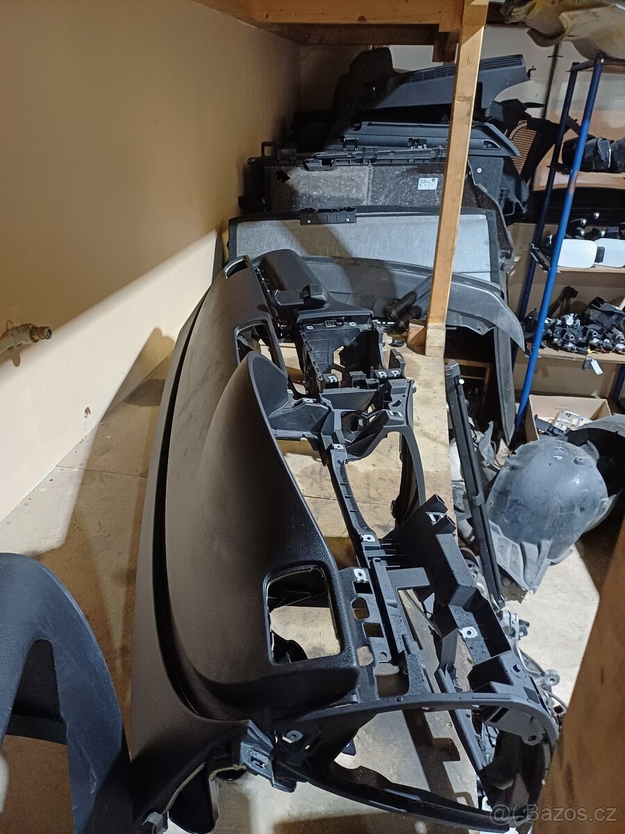 Mix dílů skoda vw 4 - 8