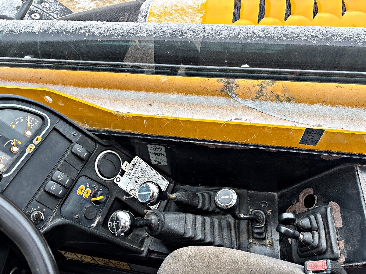 JCB 535-140 TELESKOPICKÝ NAKLADAČ - 8