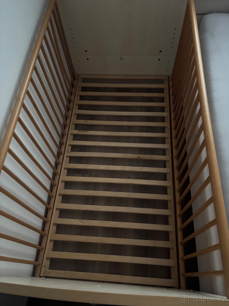 Dětská postýlka s přebalovacím pultem - 8