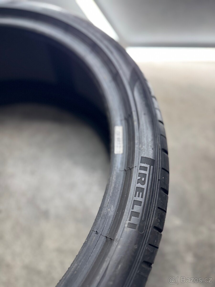 LETNÍ PNEU 285/30/21 - 8