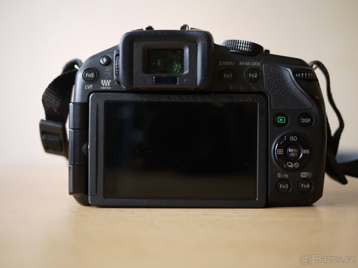 Panasonic G-6 s objektivem a brašnou... - 8