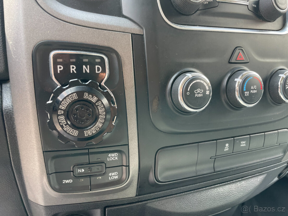 DODGE RAM 1500 5.7 HEMI EXPRESS REGULAR CAB 4X4 8stup. - 8