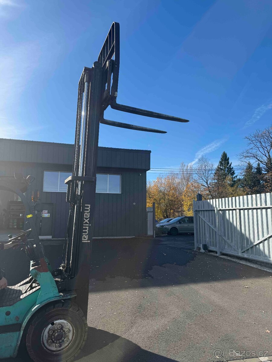 VZV - naftový vysokozdvižný vozík - 8