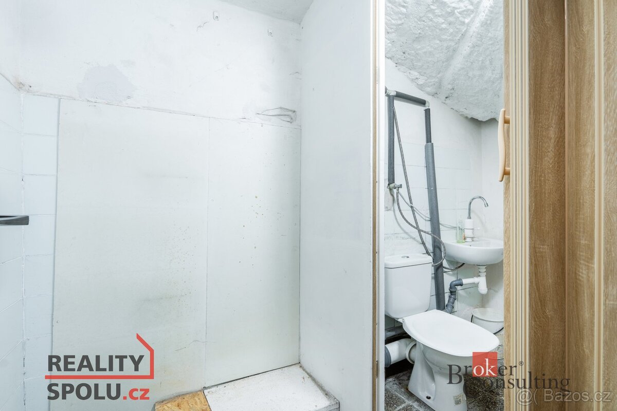 Prodej, komerční/ostatní, 145 m2, Varšavská, 36001 Karlovy V - 8