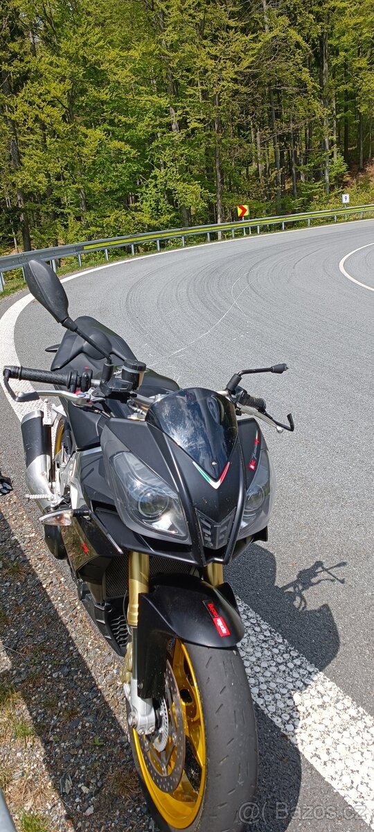 Aprilia Tuono V4R - 8