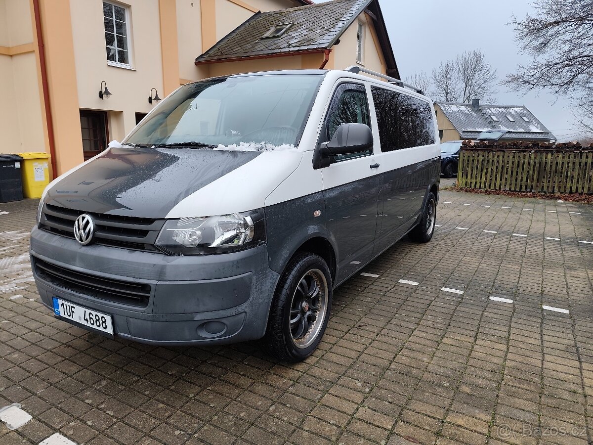 VW T5 long 2 .0 Tdi - 8