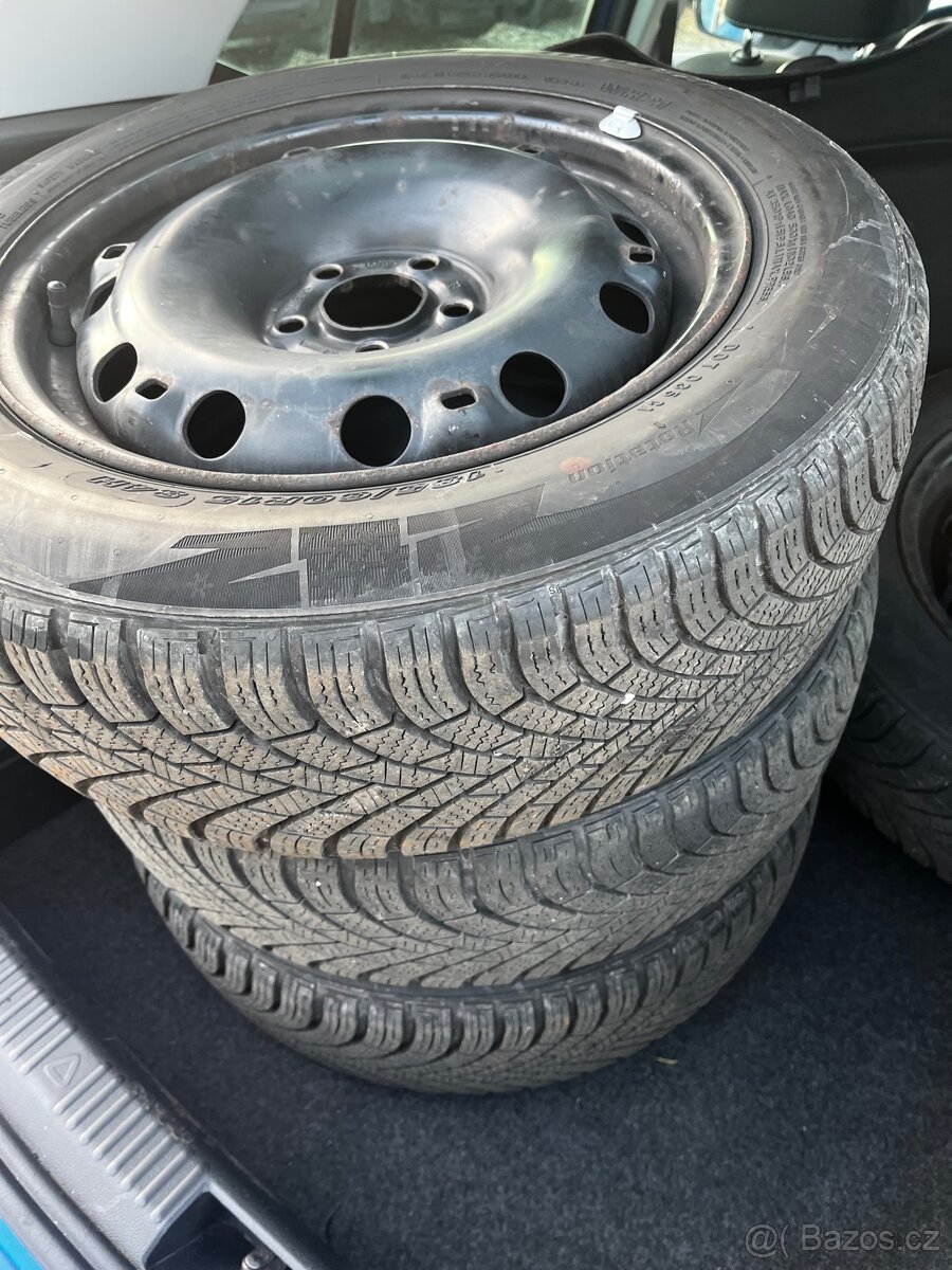 Škoda Fabia 3.......118000 km .1.2 Tsi.benzín - 8