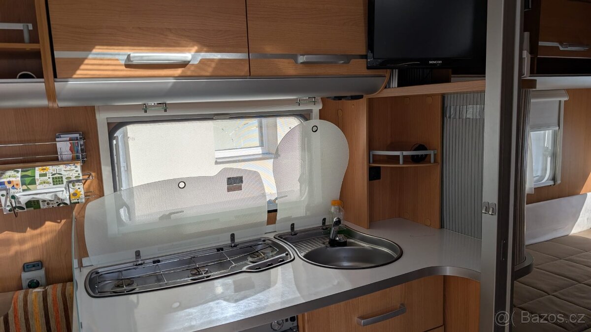 Obytný karavan Wilk S3 450, klima, solar, DPH - 8