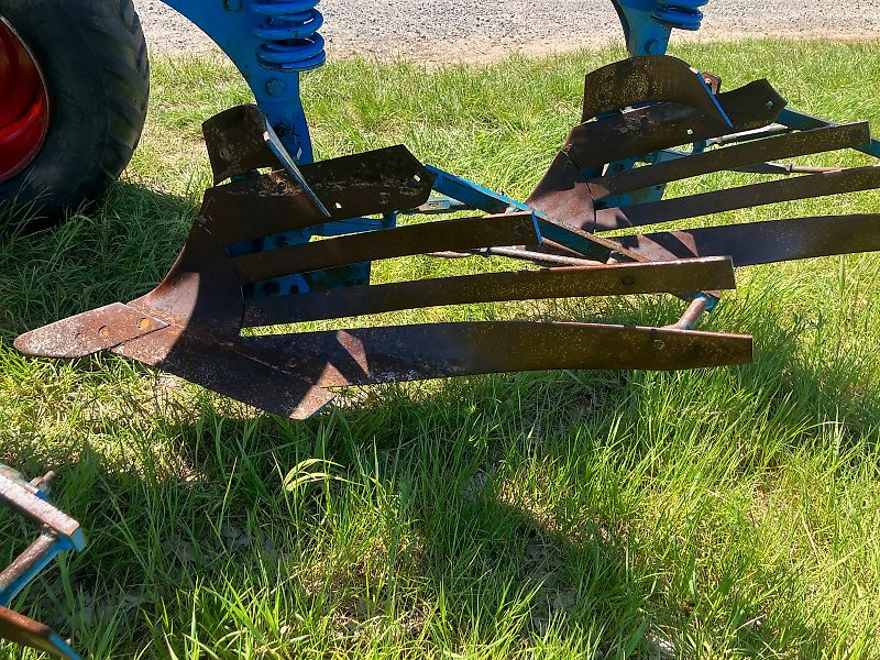 Lemken VariDiamant 10 (2009) – otočný pluh, 6 orebních těl - 8