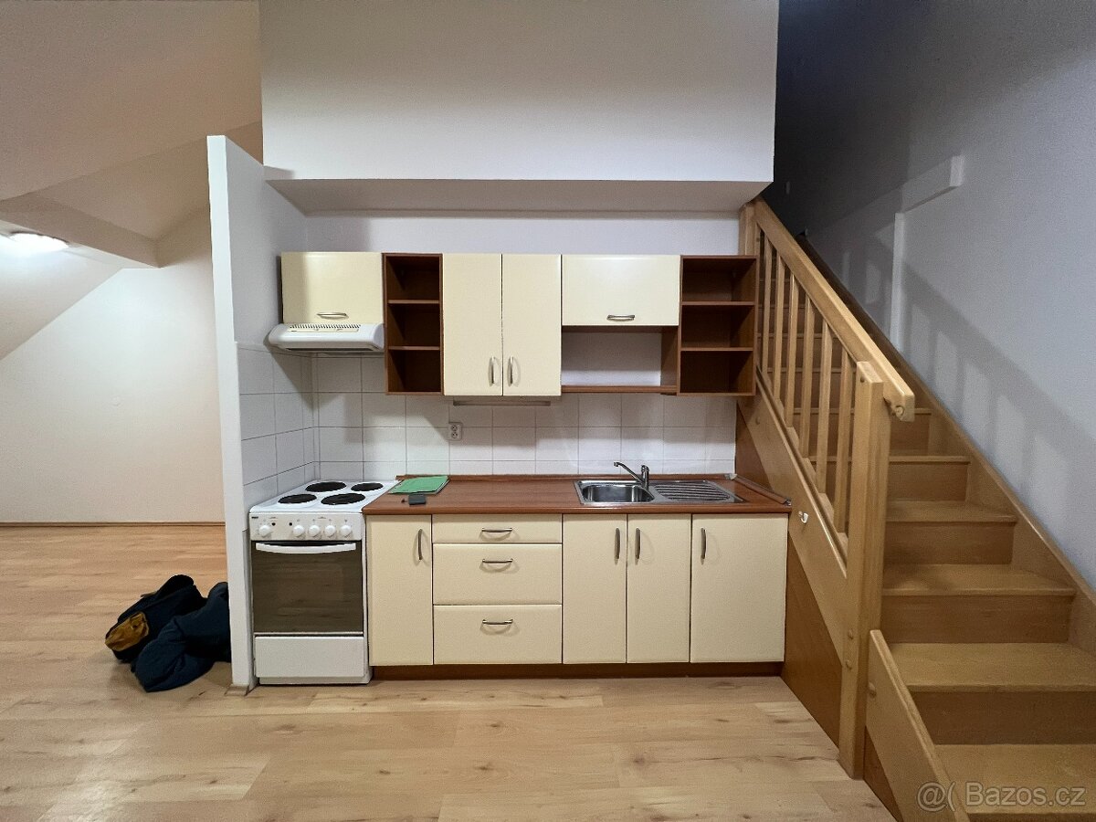 Pronájem bytu 1+kk, 49,7m2, mezonet - 8