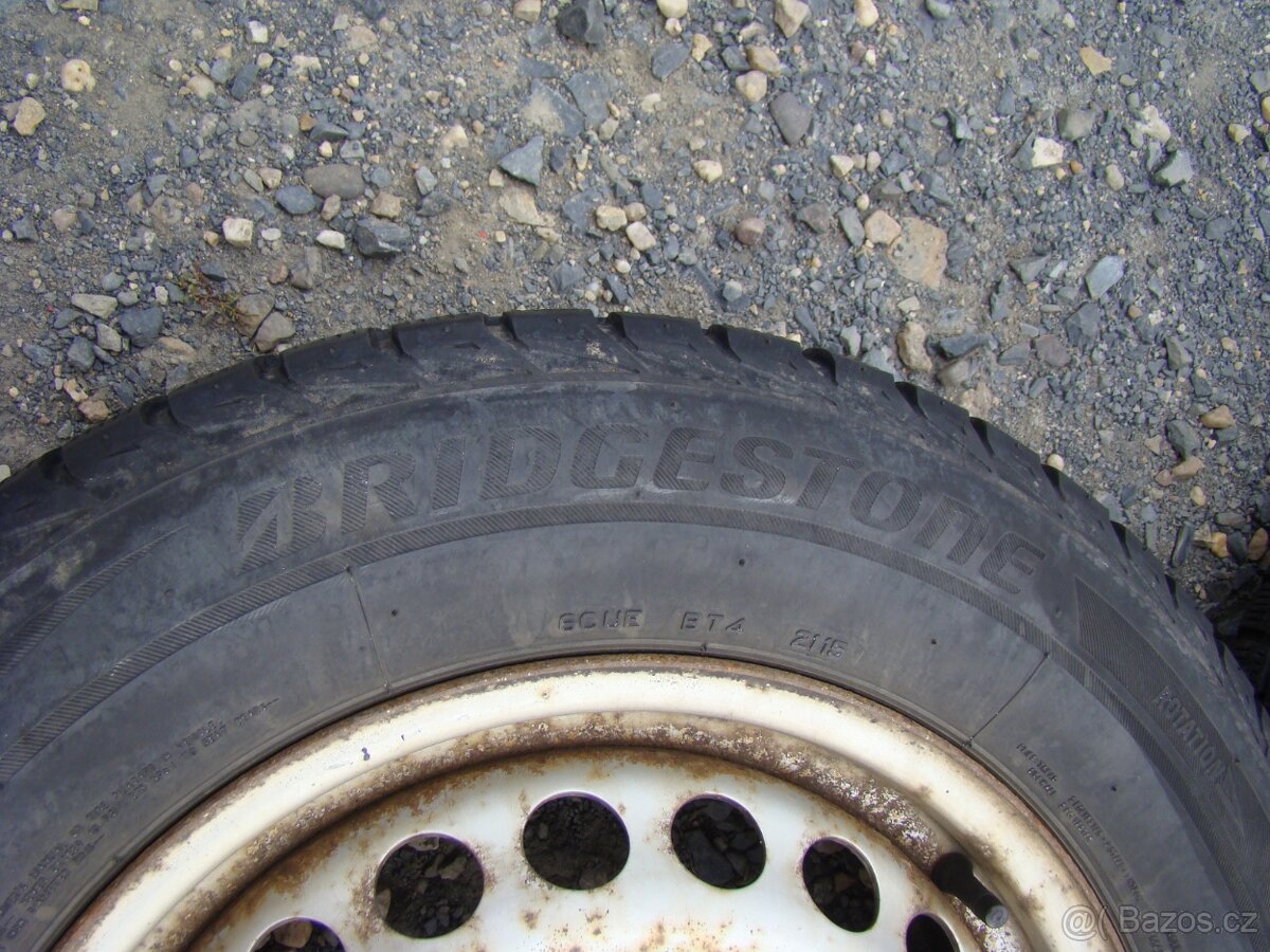 Sada 16" plechových disků 5x120 + zimní pneu Bridgestone - 8