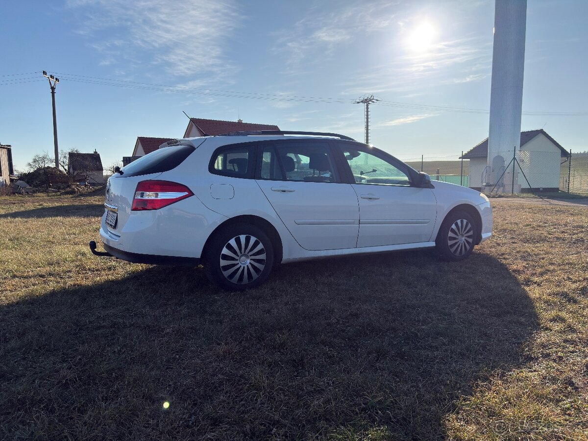 Renault Laguna III 2.0 - 8