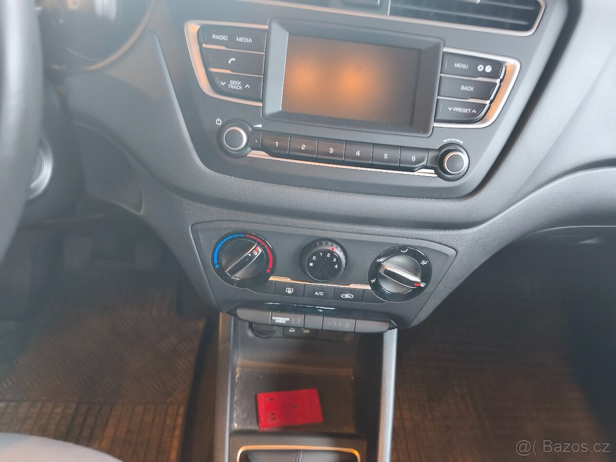 PRODÁM - Hyundai i 20 - 8