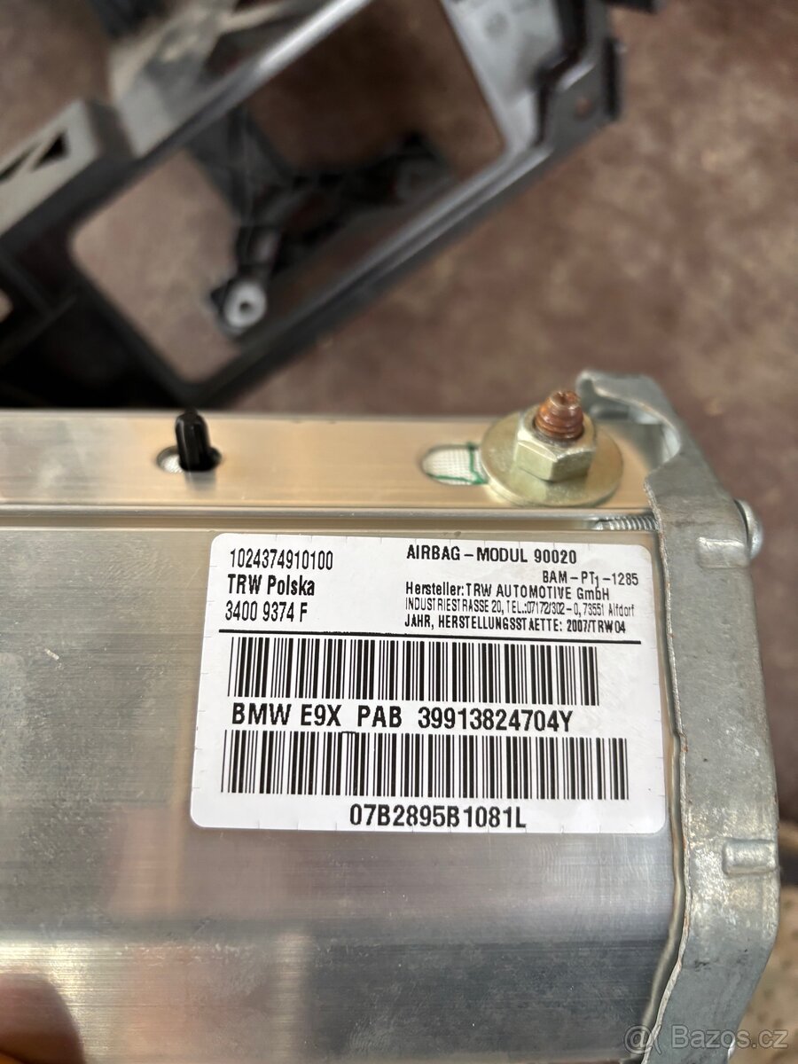 díly interiéru bmw e90 - 8