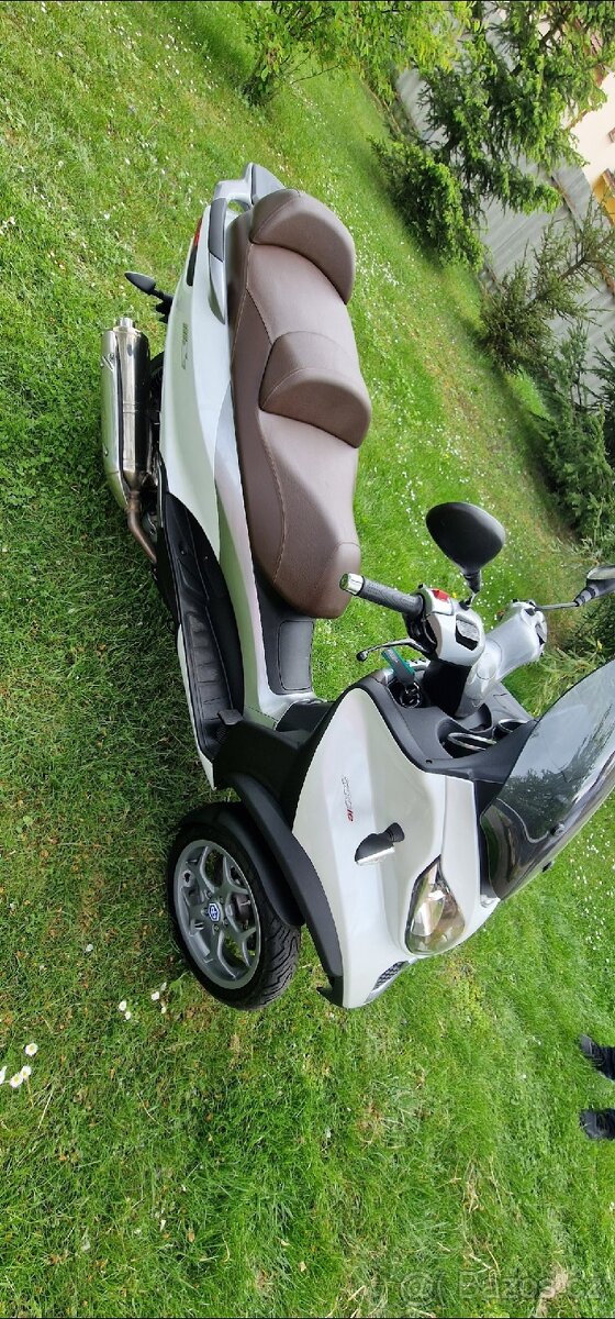 Piaggio MP3 LT ABS (M86) - 8